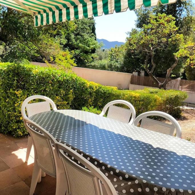 Charmant Rez De Villa Climatise Renove, 90M2 Avec Parking Cassis Exterior photo