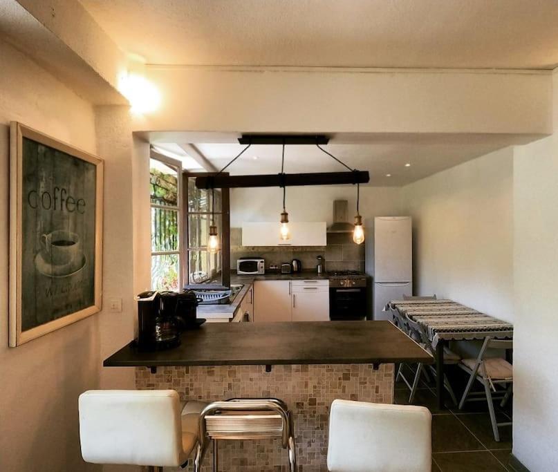 Charmant Rez De Villa Climatise Renove, 90M2 Avec Parking Cassis Exterior photo